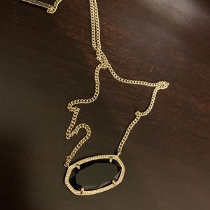 Kendra Scott necklace